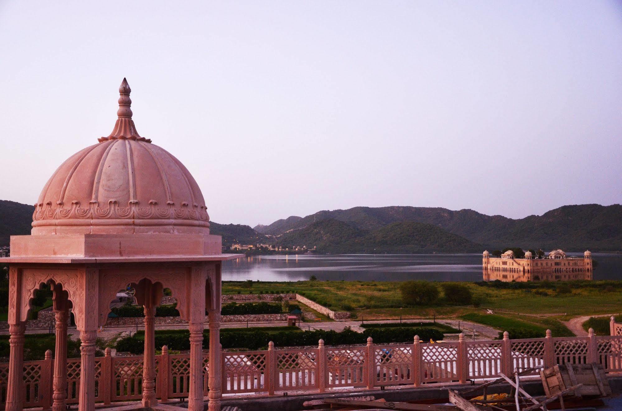 The Jal Mahal Hotel Jaipur Bagian luar foto